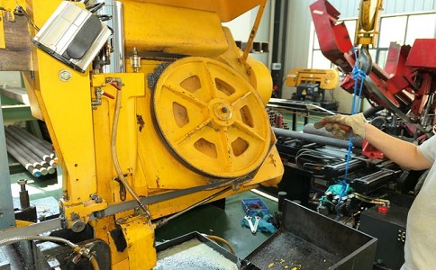 如何解决茂南卧式金属带锯床切削时出现的断带现象？